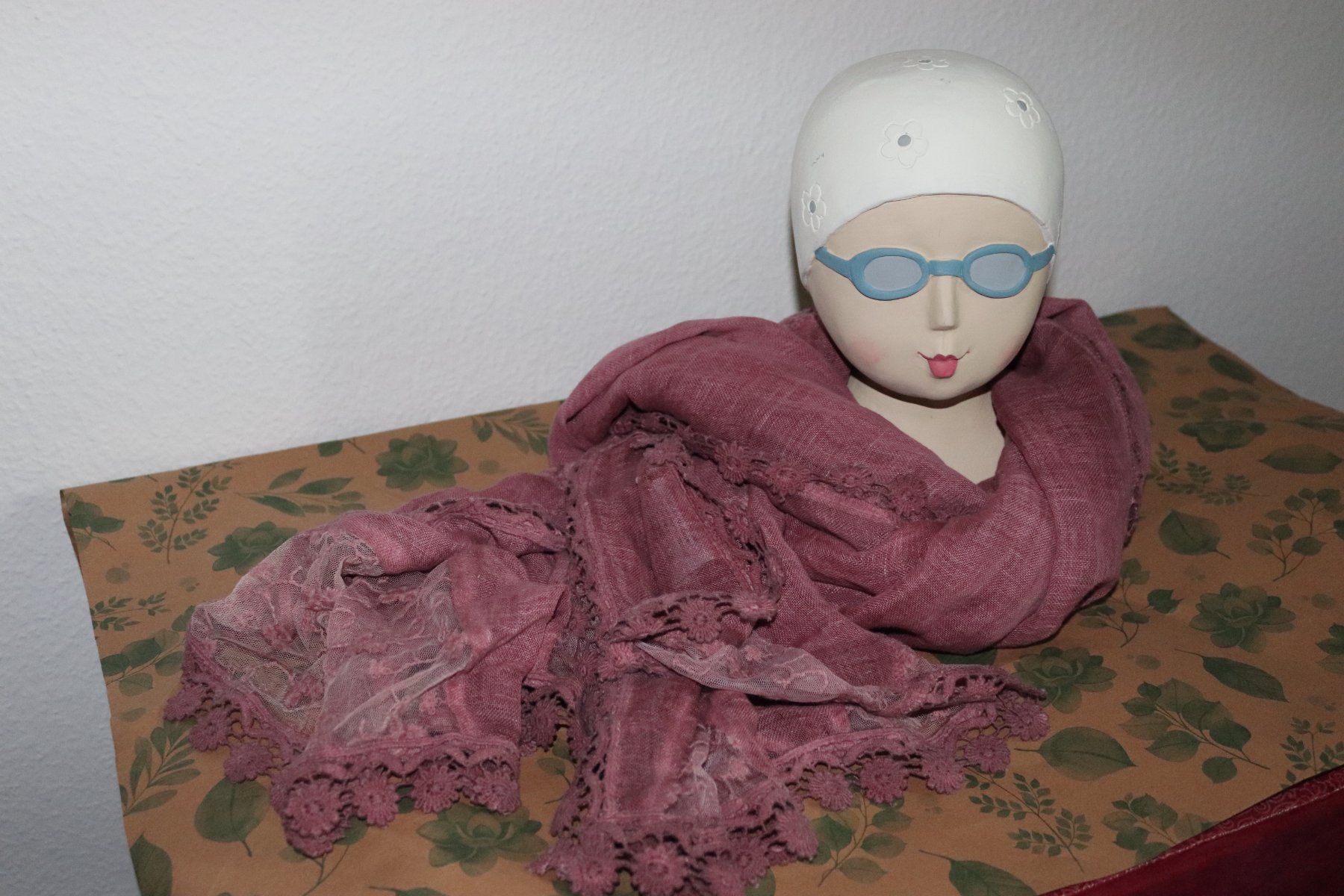 Loberon Foulard & Sciarpe: Étole LOBERON bordeaux dentelle – Usato da Biel/Bienne venduto da poison60