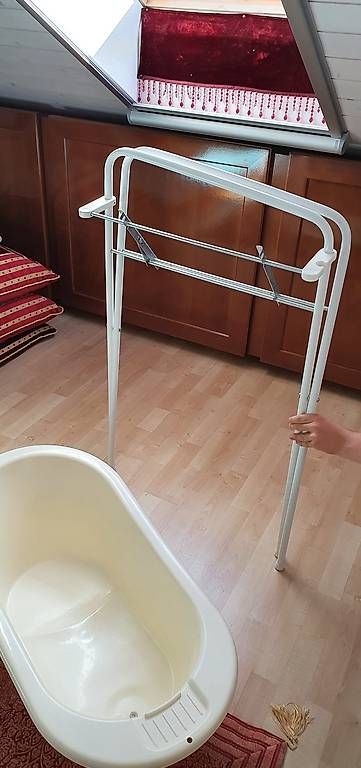 Vasche da bagno: Babybadewanne mit Metallgestell – Usato da Langenthal venduto da hab_zw5p 3