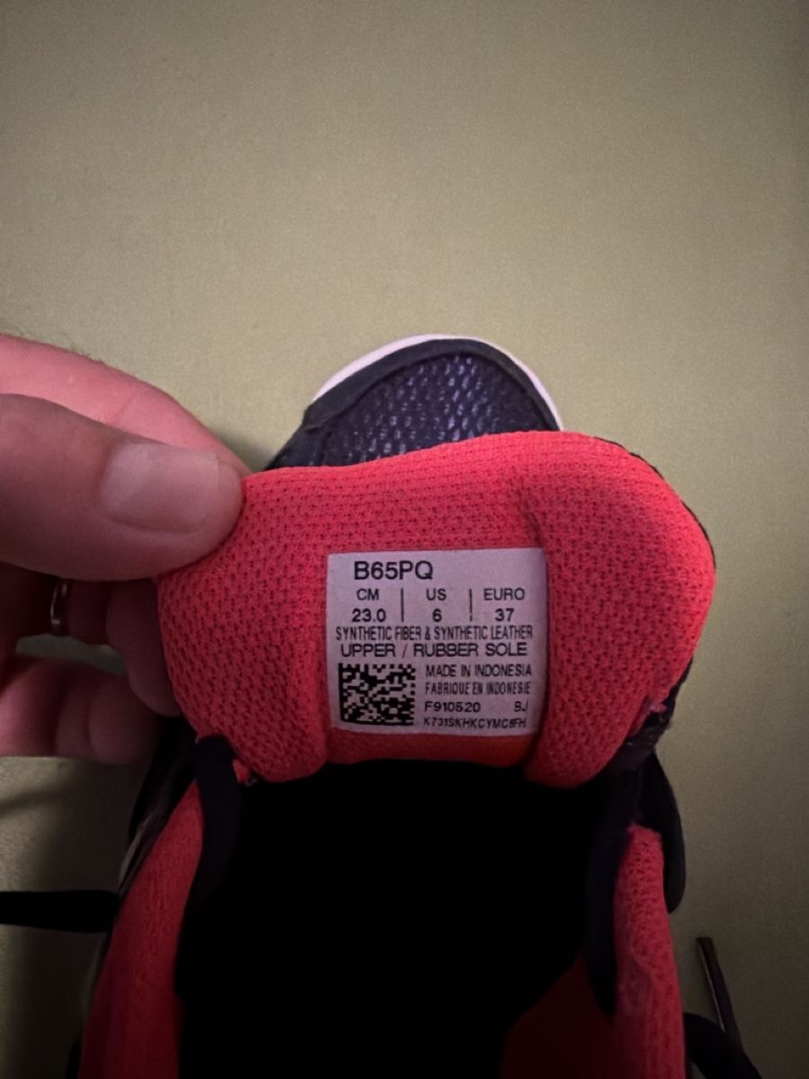 Asics Damenschuhe: ASICS  Gel-Spike – Gebraucht aus Sementina von bru_vpp5 4