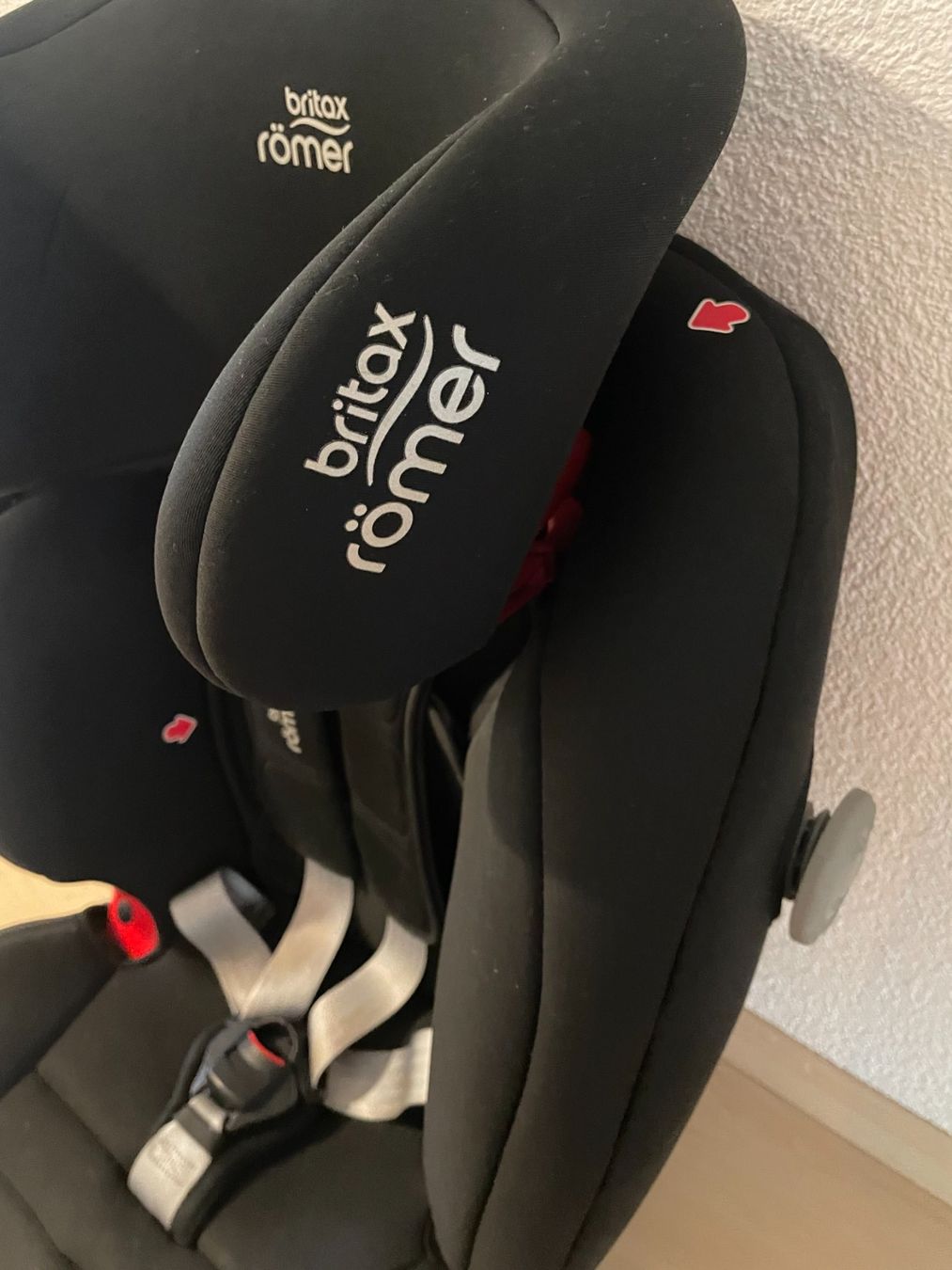 Britax Römer Seggiolini per auto: Britax römer Kinderautositz – Usato da Zürich venduto da Antonitsa 1