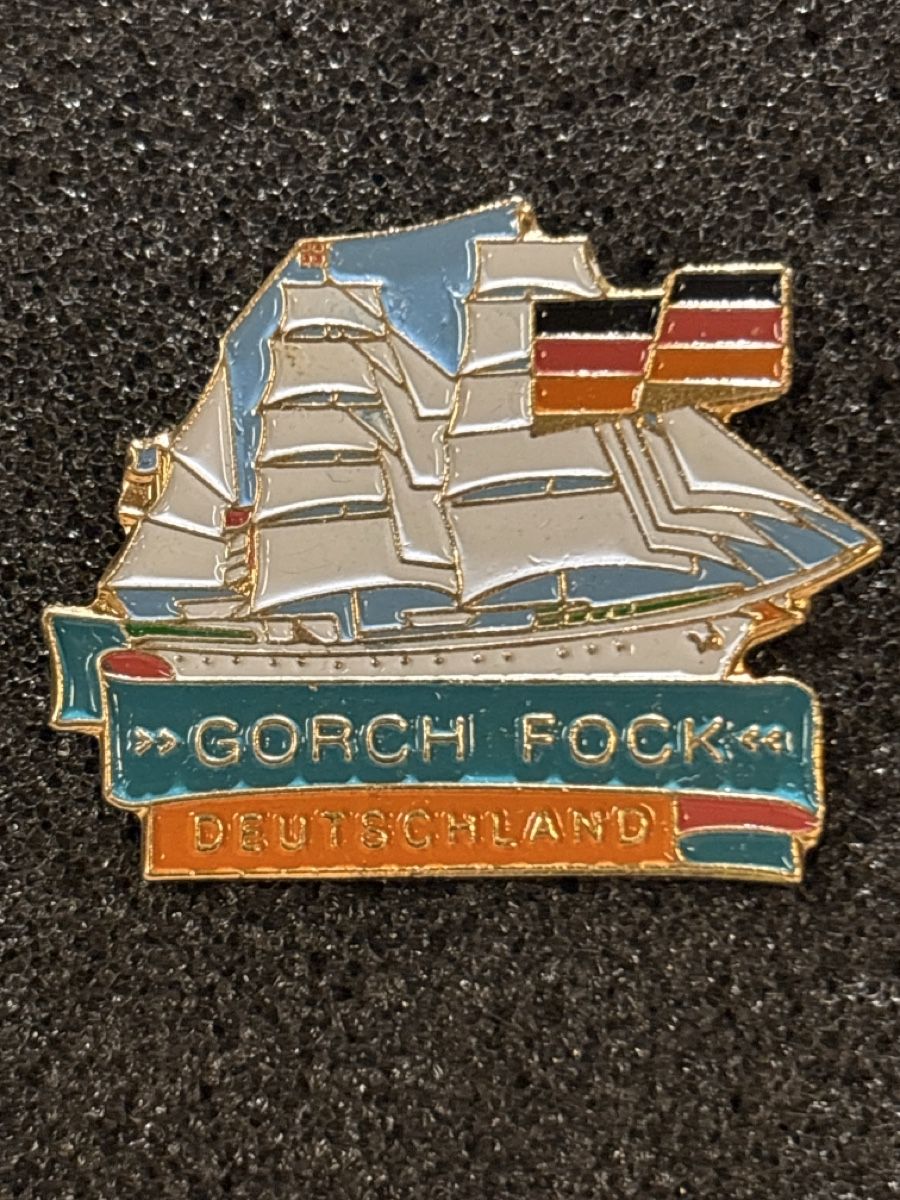 Plaketten & Abzeichen: Schiff-Pin Gorch Fock – Gebraucht aus Matzingen von Old-Shop