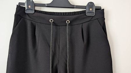 Schwarze dünne Stoffhosen Gr. L