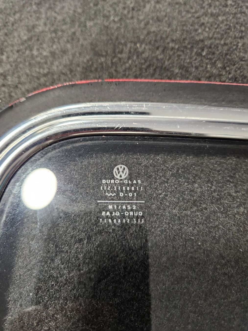 Volkswagen Tutti pezzi di ricambio auto: Ausstellfenster VW Käfer – Usato da Kallnach venduto da Aircooler 4