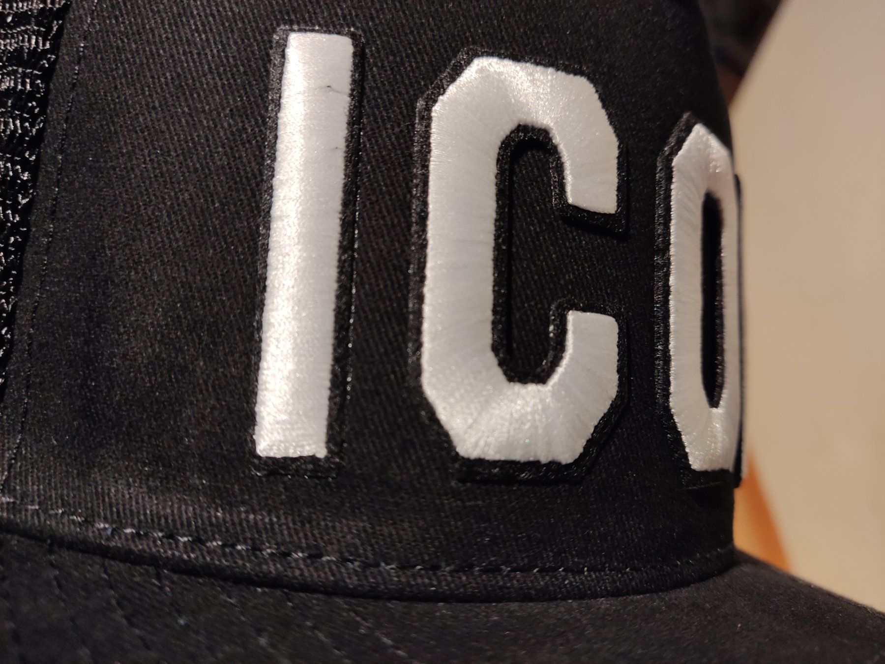 Altro in  Abbigliamento & Accessori: 1St. Dsquared2 Icon Snapback Basecap 3 Farben verfügbar NEU – Nuovo e nell'imballaggio originale da Rorschach venduto da Mr_fairprice 4