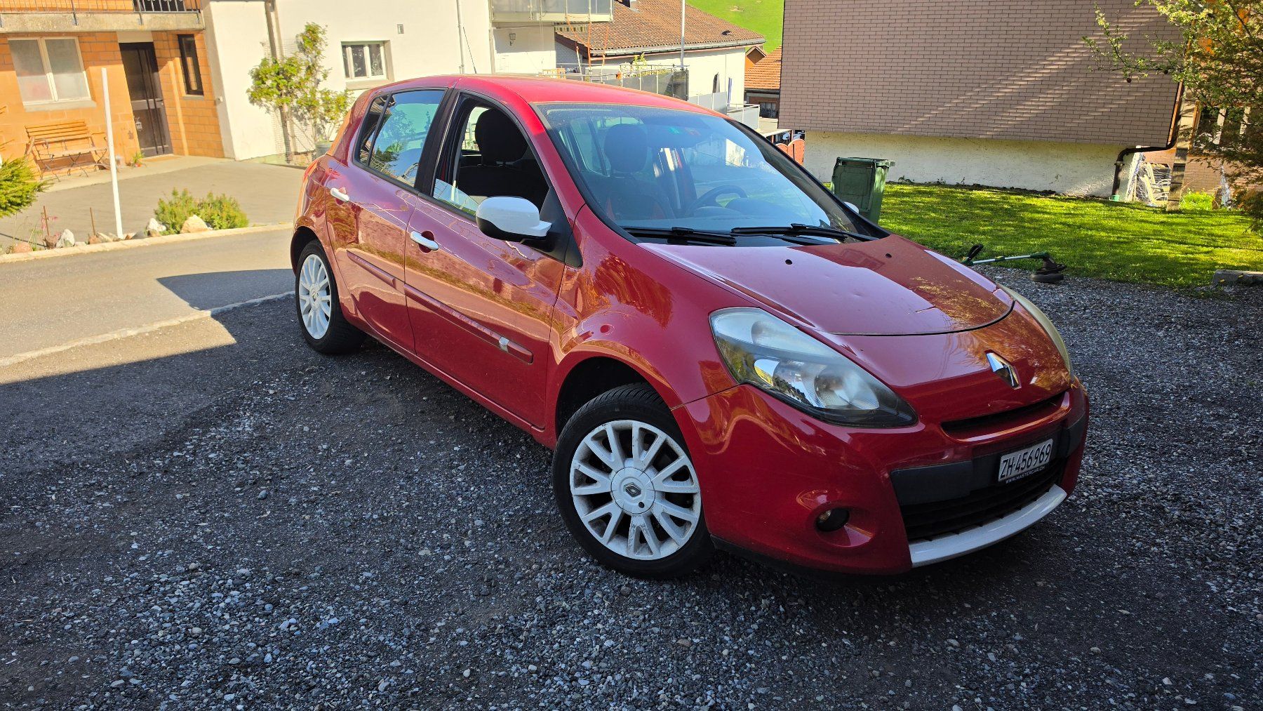 Renault Autos: Renault Clio 1.2 100 – Gebraucht aus Walde SG von Chigi-Lino-Yoda 1