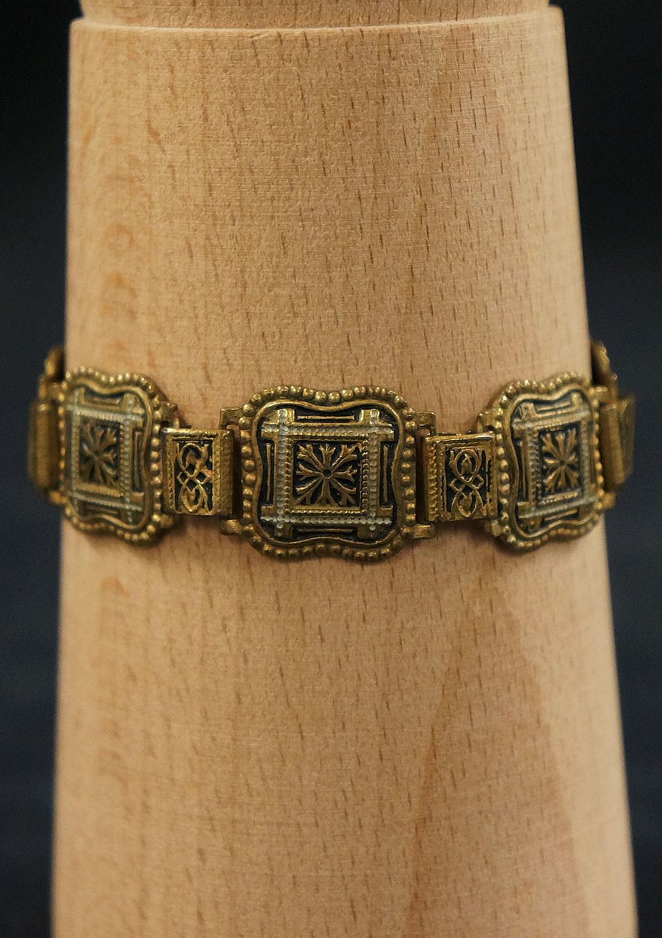 Bracelets: Antikes Armband mit Sicherheitskette – Défectueux à Basel par bk_brockibasel