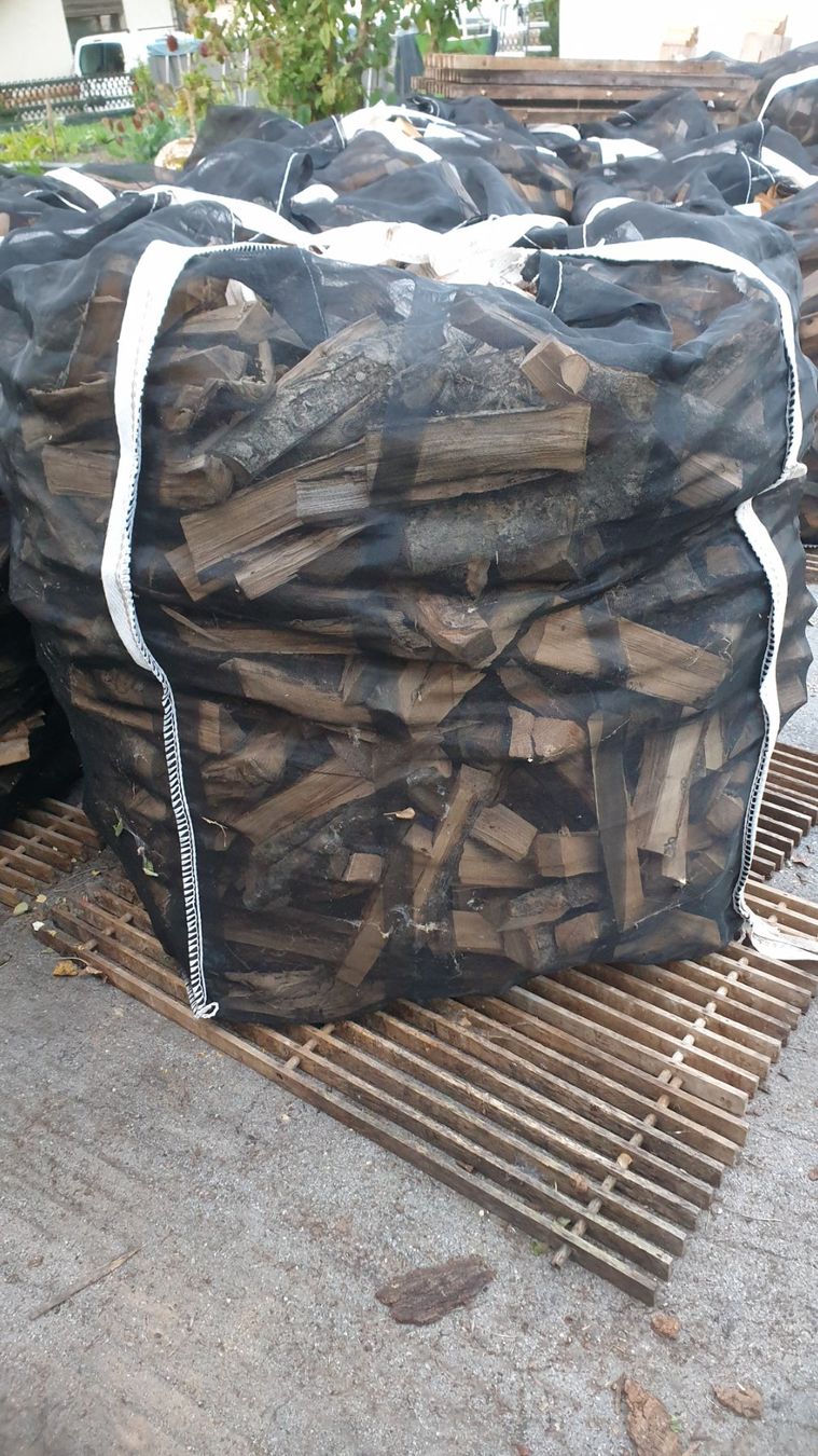 Articoli in legno: Brennholz Laubholz Aktion – Usato da Seewis-schmitten venduto da GhostChuck