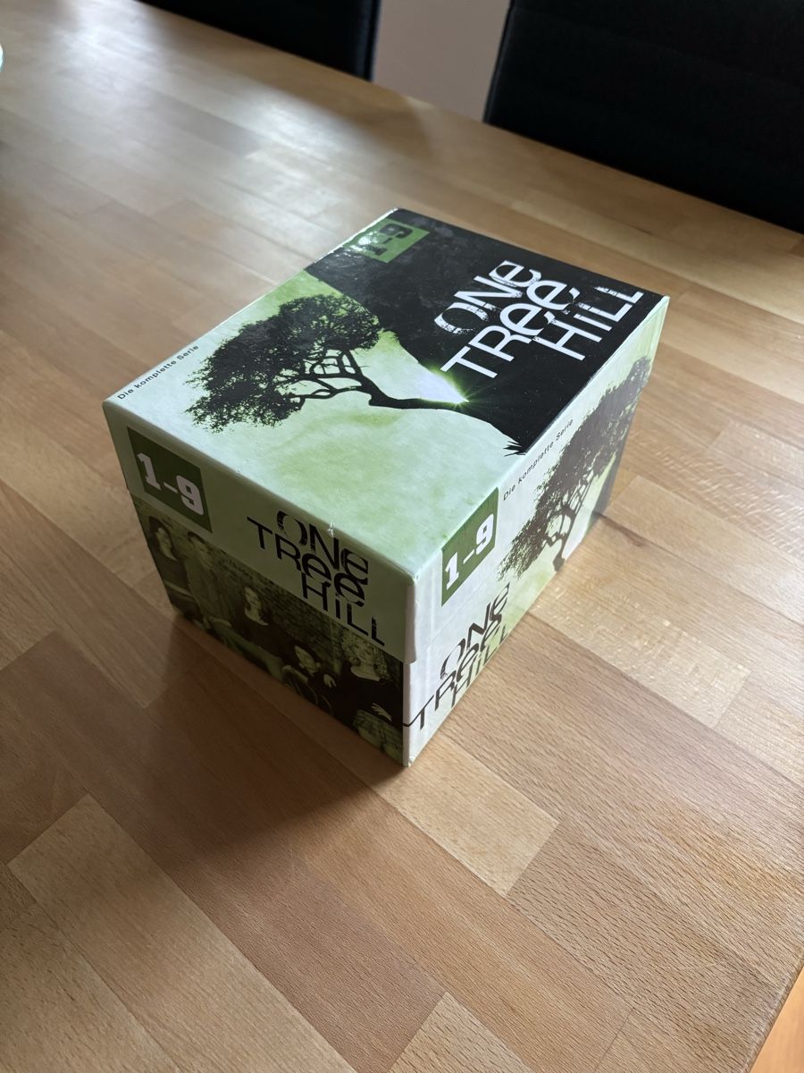 Alle DVDs: One tree hill DVD-Box Komplette Serie – Gebraucht aus Solothurn von MatteoCiurlia