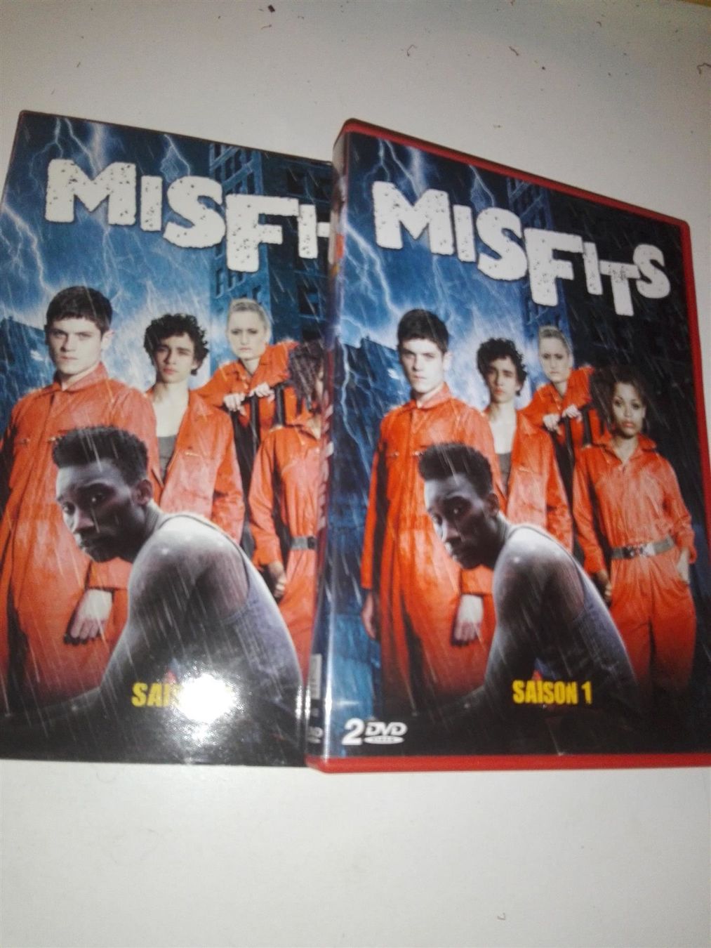 Tutti i DVDs: Misfits   (Saison 1)           -FR & EN- – Usato da St.Gallen venduto da elk2023 1