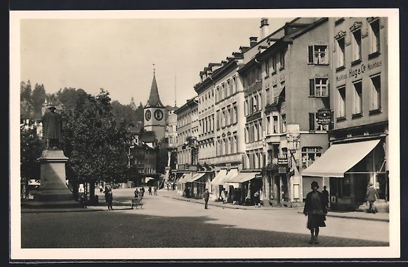Cartoline postali: St. Gallen, Marktgasse mit Denkmal und G – Usato da Berlin venduto da bartko-reher