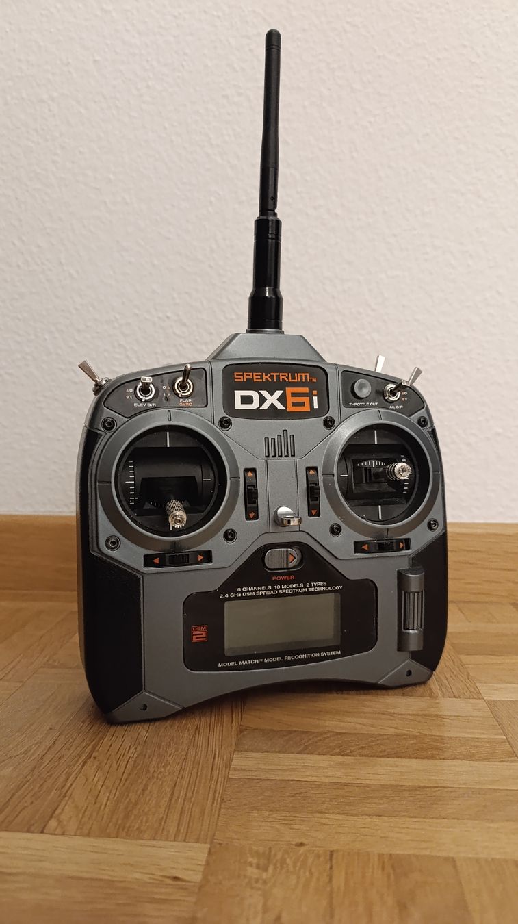 Spektrum Fernsteuerungen: Spektrum DX6I Sender – Gebraucht aus Amriswil von -_Dom_-