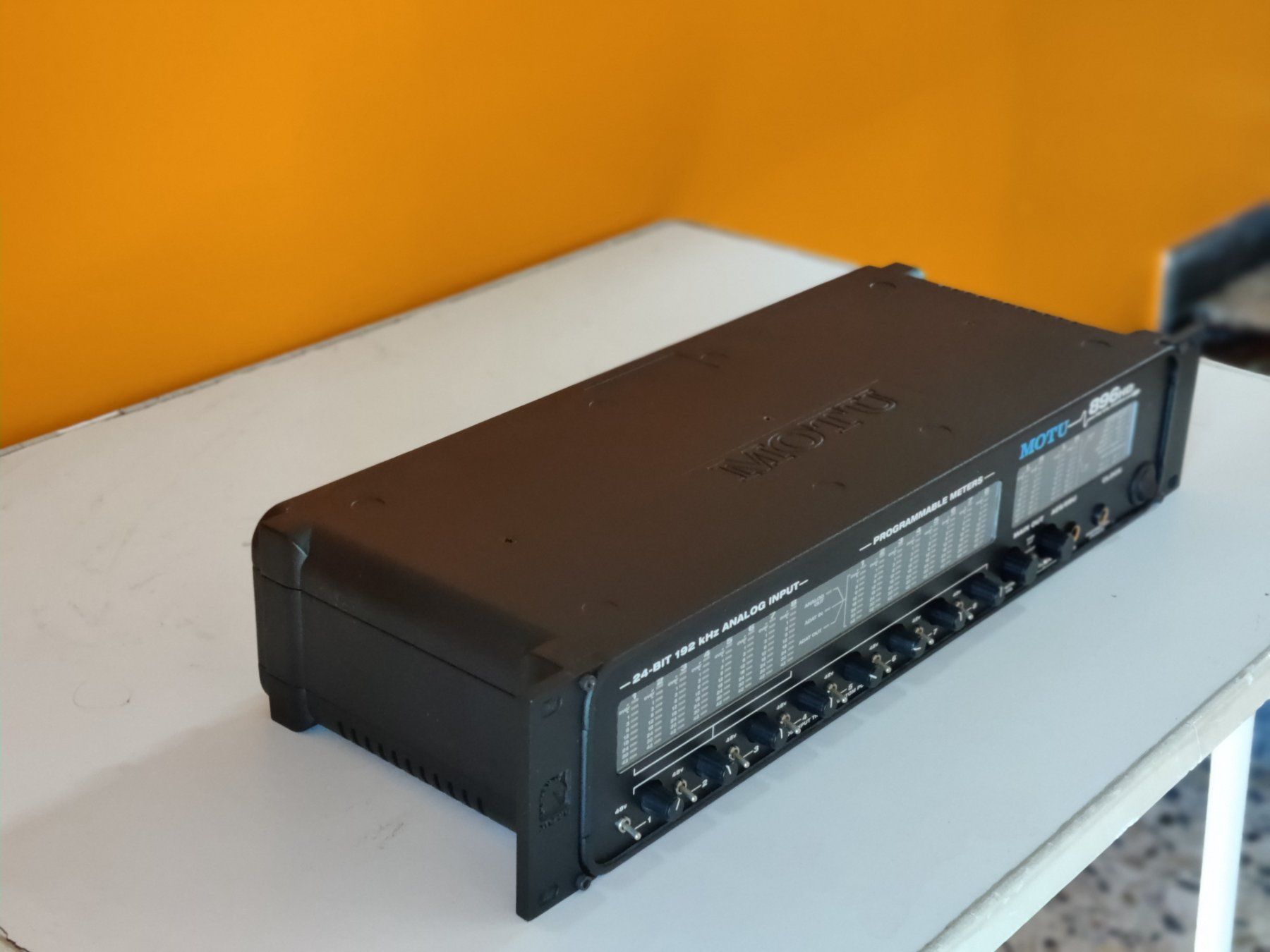 Attrezzatura per studi di registrazione: MOTU 896HD FireWire Audio Interface – Usato da Viganello venduto da XTECHSTOREX 6