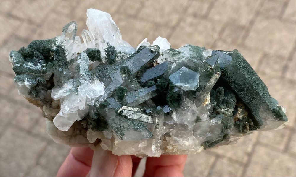 Schöne Kristall Stufe mit Chlorit Schweiz (Gebraucht) in Selzach für ...
