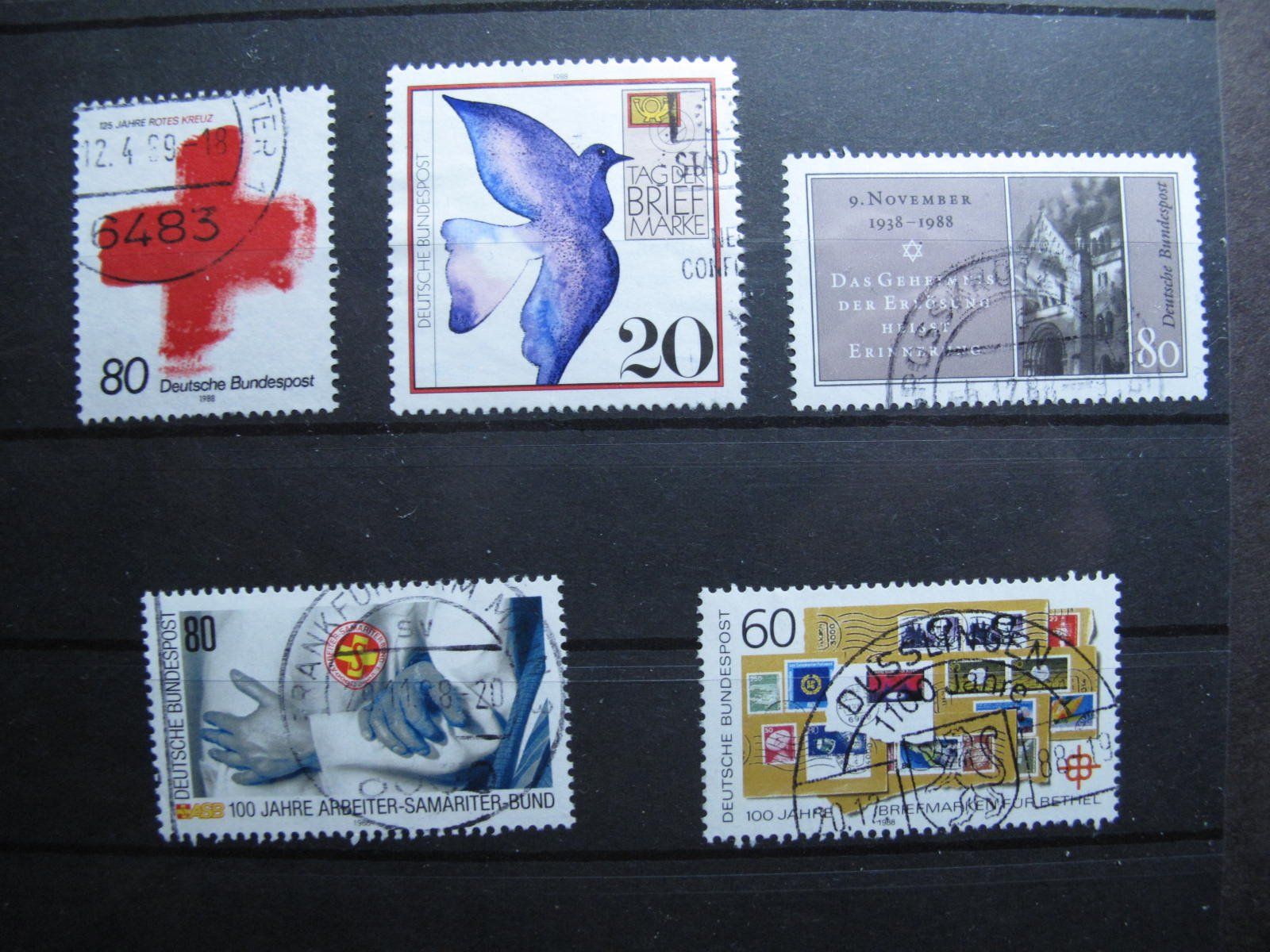 Tutti i francobolli: BRD 1988 Rotes Kreuz / Breifmarkenspende gest – Usato da Wil SG venduto da fva01