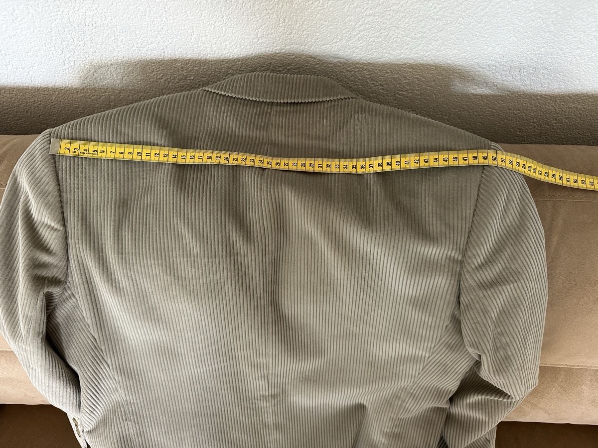 Completi: Completo uomo  in velluto a coste, beige chiaro – Usato da Cureglia venduto da myr_9v25 3