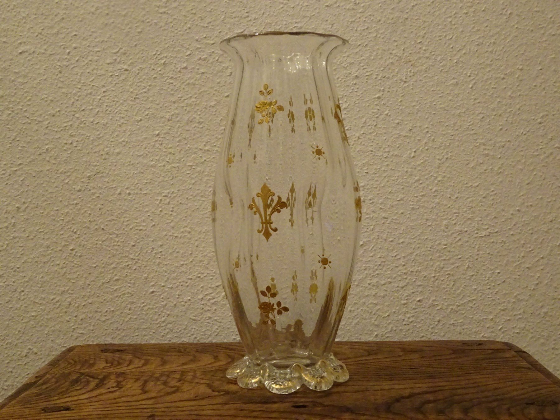 Vasen & Gefässe: Vase mit Golddekor / Lilienwappen – Gebraucht aus Esslingen von eintagammeer 3
