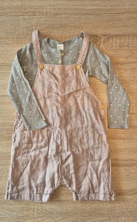 Set aus Langarmshirt und Latzhose von H&M, Gr. 98