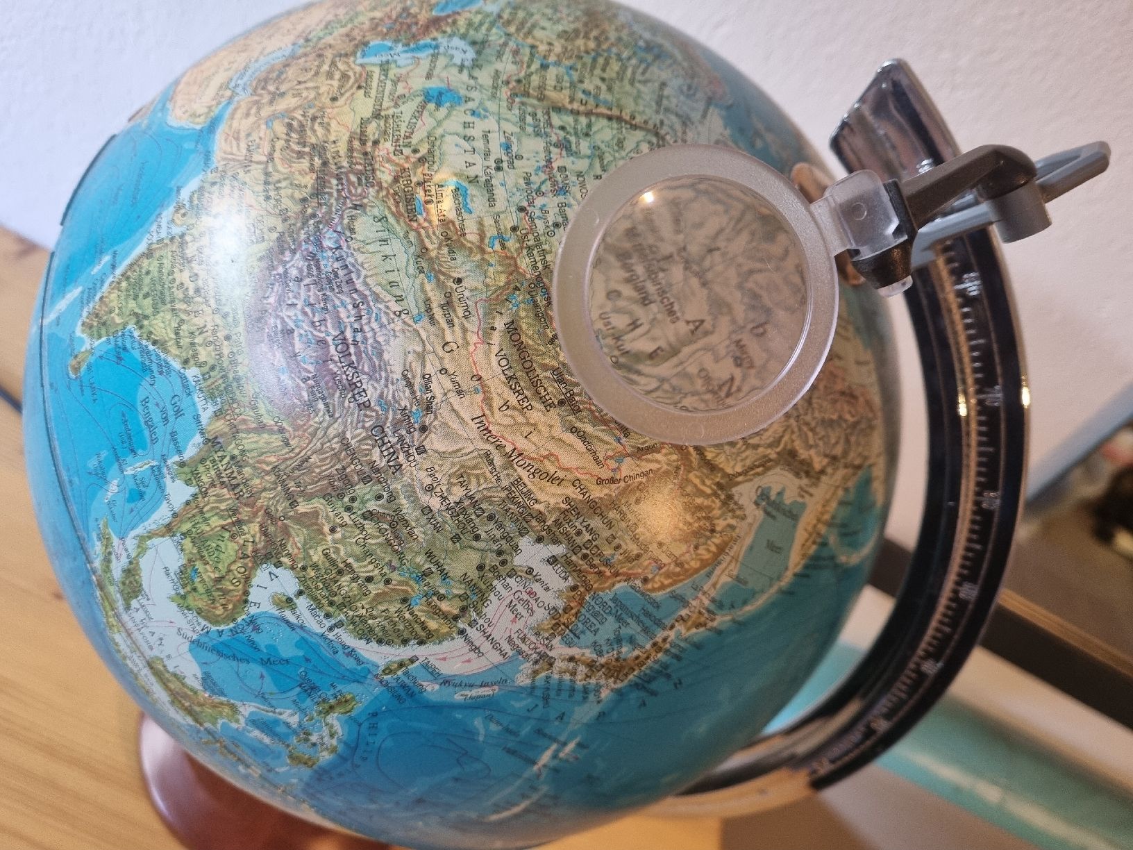 Autres décorations & accessoires: Beleuchteter Globus – D'occasion à Effretikon par Waffelschnitte 4
