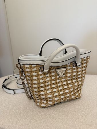 Handtasche Guess Bastoptik weiss neu