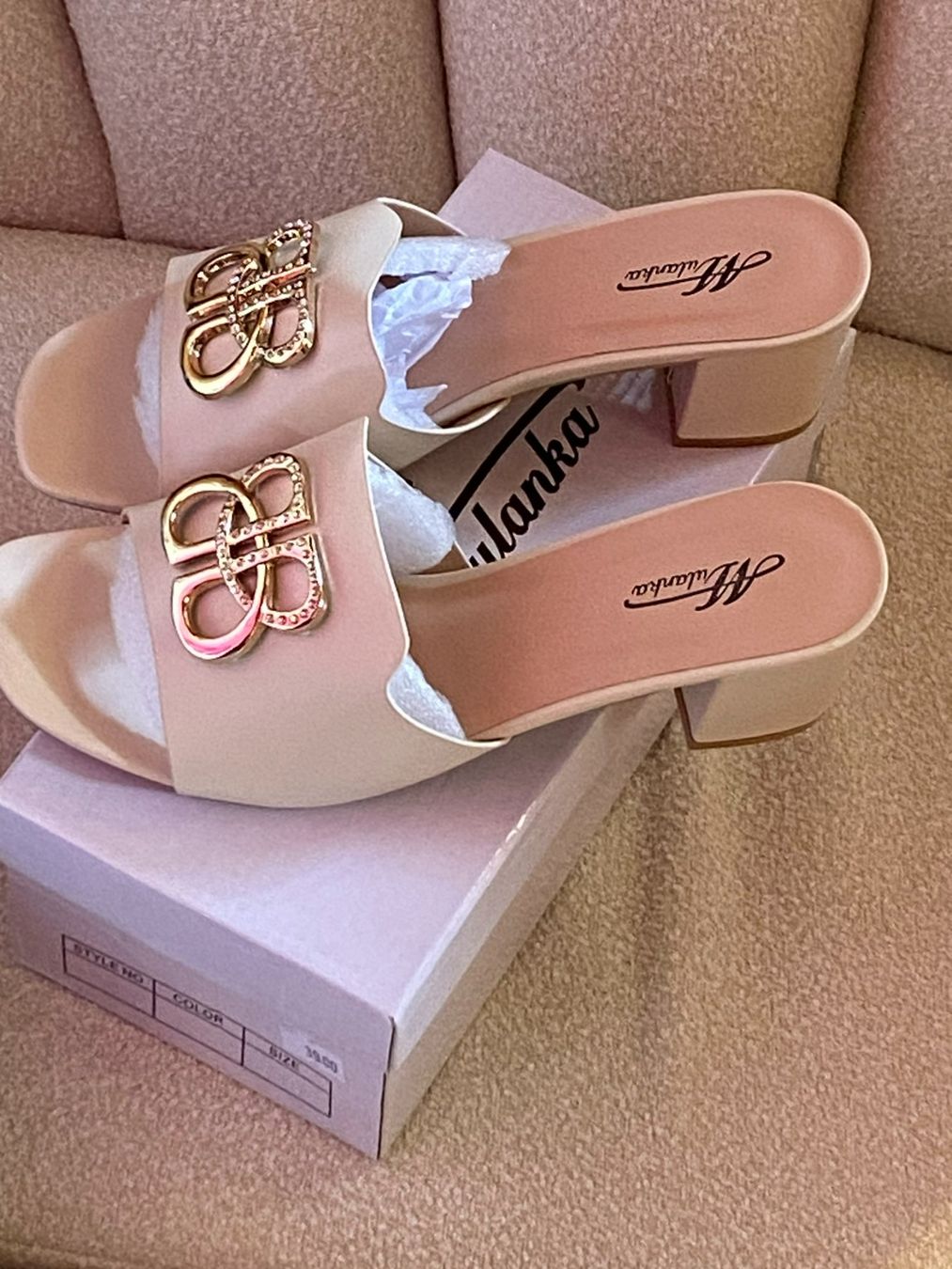 Damenschuhe: DAMEN SCHUHE -BEIGE – Neu und originalverpackt aus Meienried von ManuelaBoutique 2
