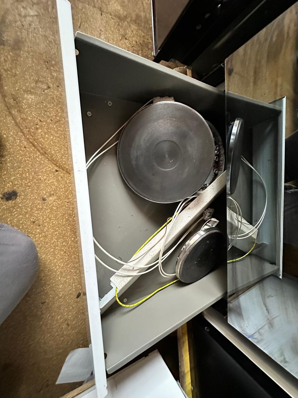 V-Zug Forni: V-ZUG Backofen/2x Gussplatte – Usato da Spreitenbach venduto da Space_X 8
