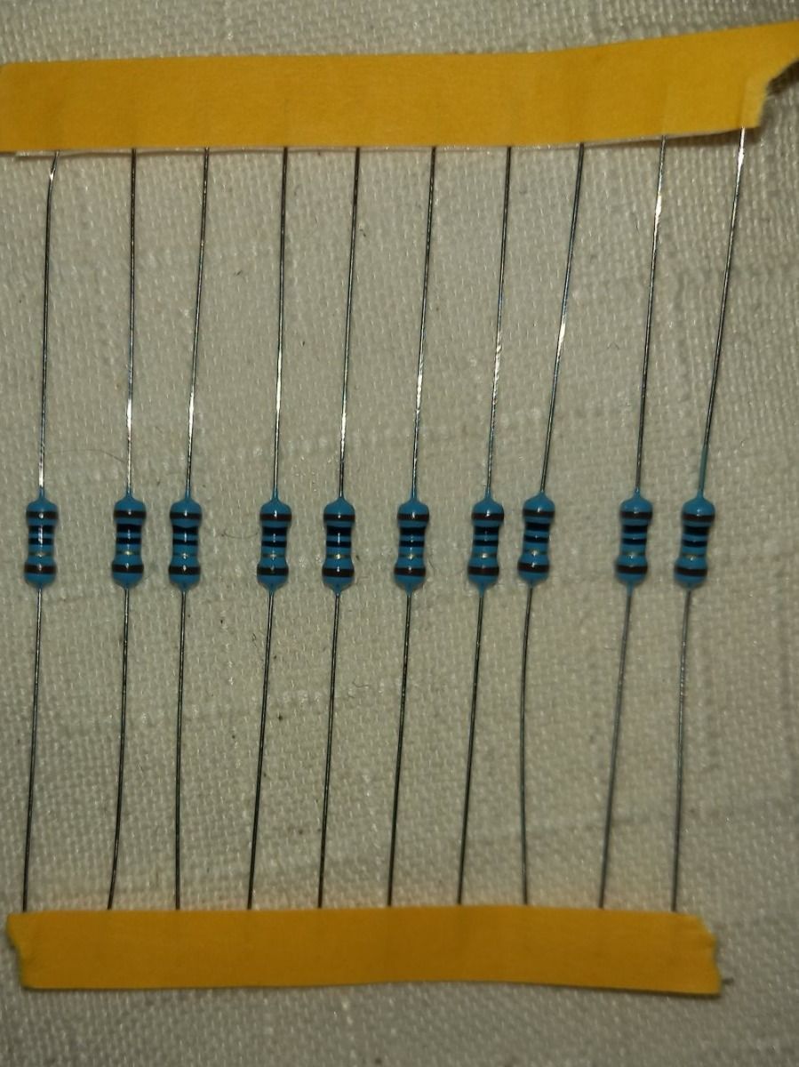 Componenti elettronici: 10 x Résistance 10 R – Usato da Conthey venduto da OLEN-67
