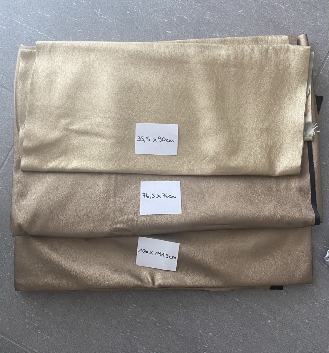 Stoffe: RIESIGES STOFFPAKET METALLIC UND WACHSTÜCHER – Neu (gemäss Beschreibung) aus Malters von Kuettel1 1