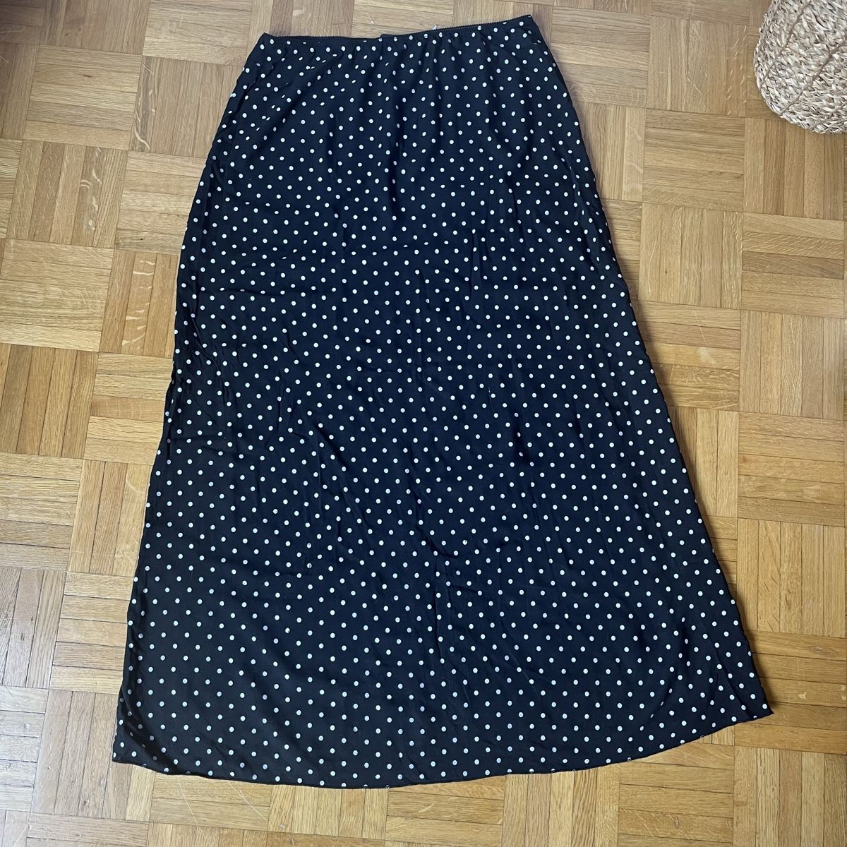 Brandy Melville Röcke: Jupe a pois Brandy Melville taille unique – Gebraucht aus Vevey von jul_xh6s