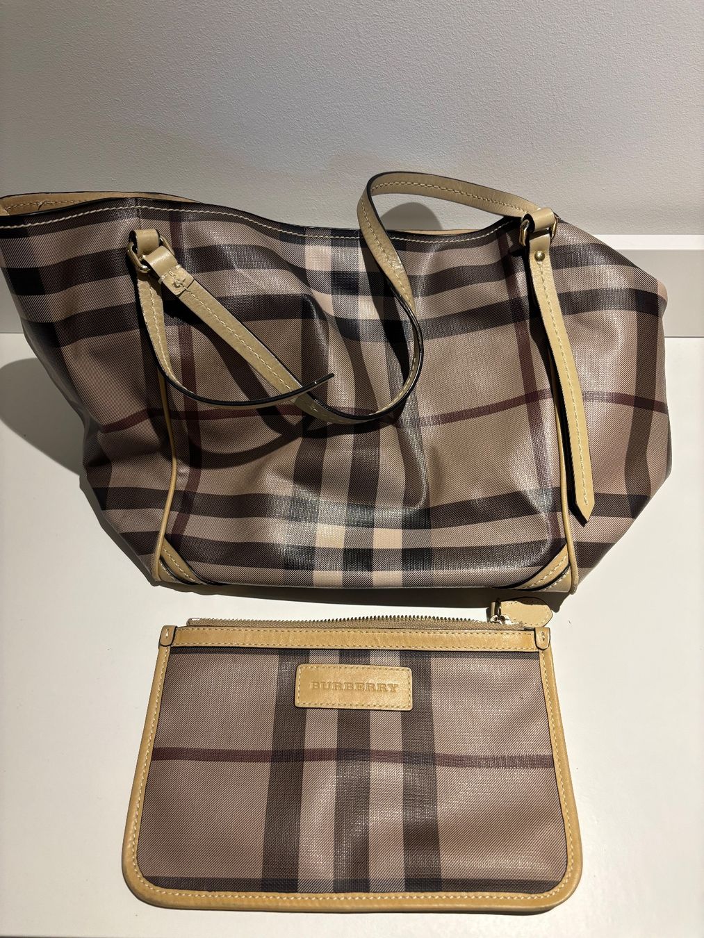 Burberry Taschen für Damen: Burberry Tasche – Gebraucht aus Bassersdorf von jale76