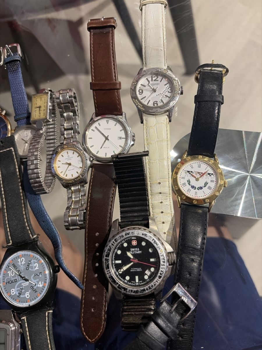 Montres: Uhren Konvolut  – D'occasion à Füllinsdorf par Rollex 2