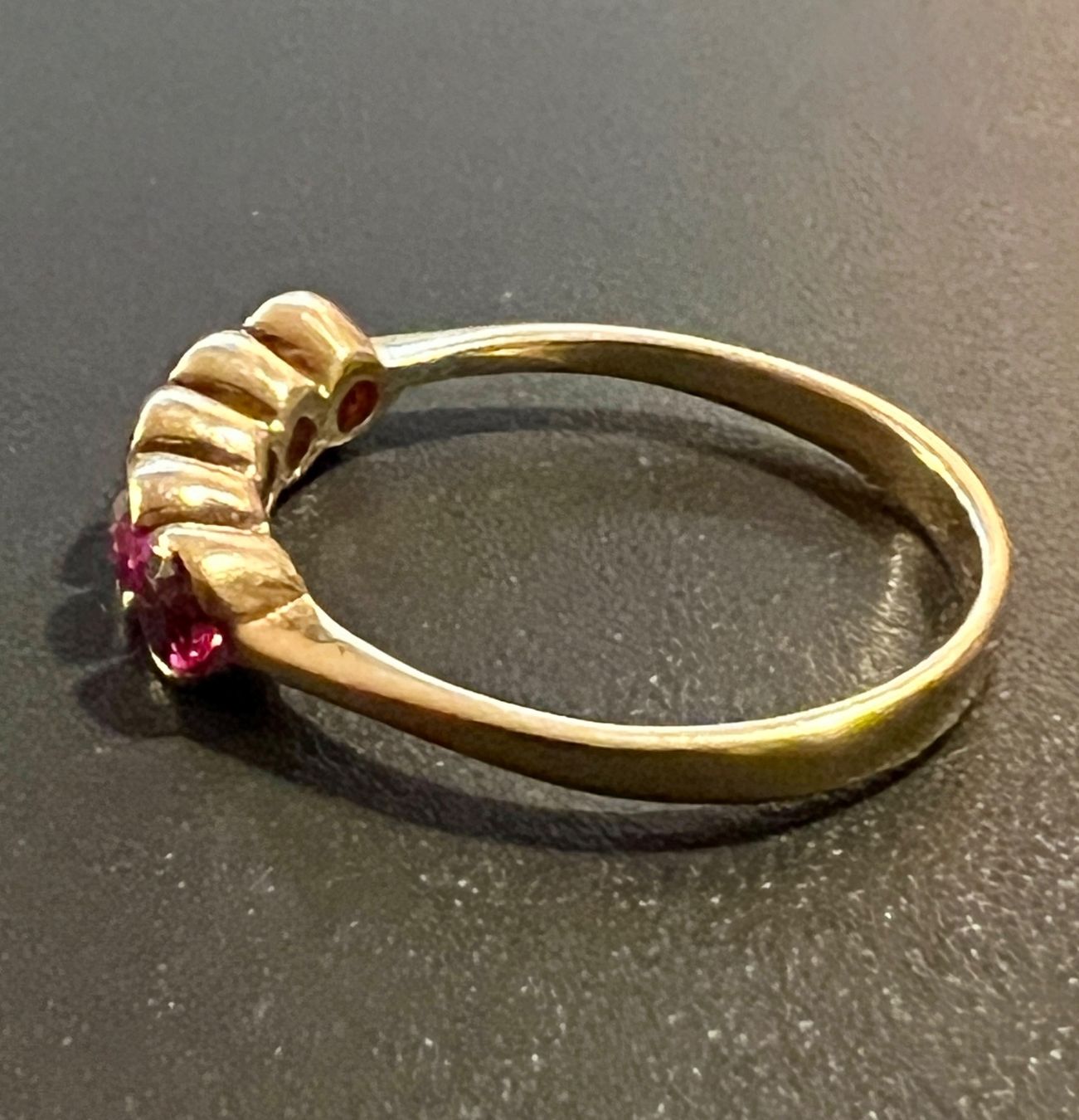 Ringe: Gold-Ring 18 K mit Rubinen – Gebraucht aus Chur von Penting1935 4