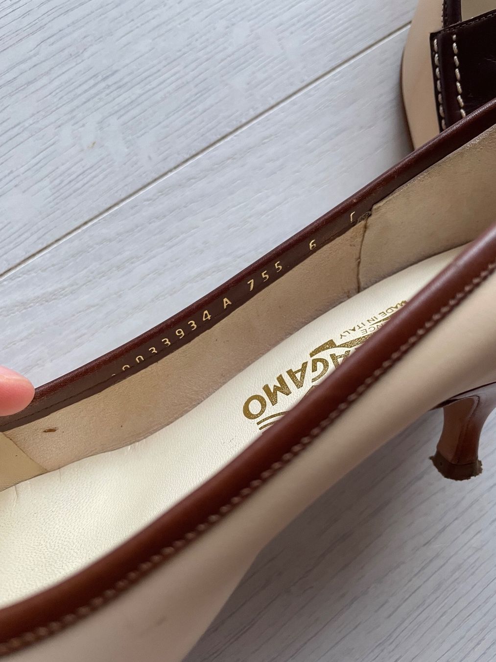 Salvatore Ferragamo Damenschuhe: Salvatore Ferragamo pumps (36) – Gebraucht aus Basel von mar_fp5q 4