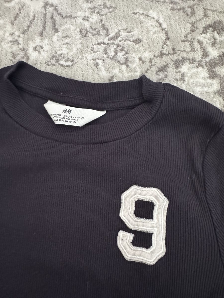 H&M Blusen, T-Shirts & Tops: Tshirt – Gebraucht aus Schaan von kri_tsw8 1