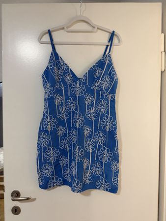 Kleid mit Blumenmuster blau Grösse S neu