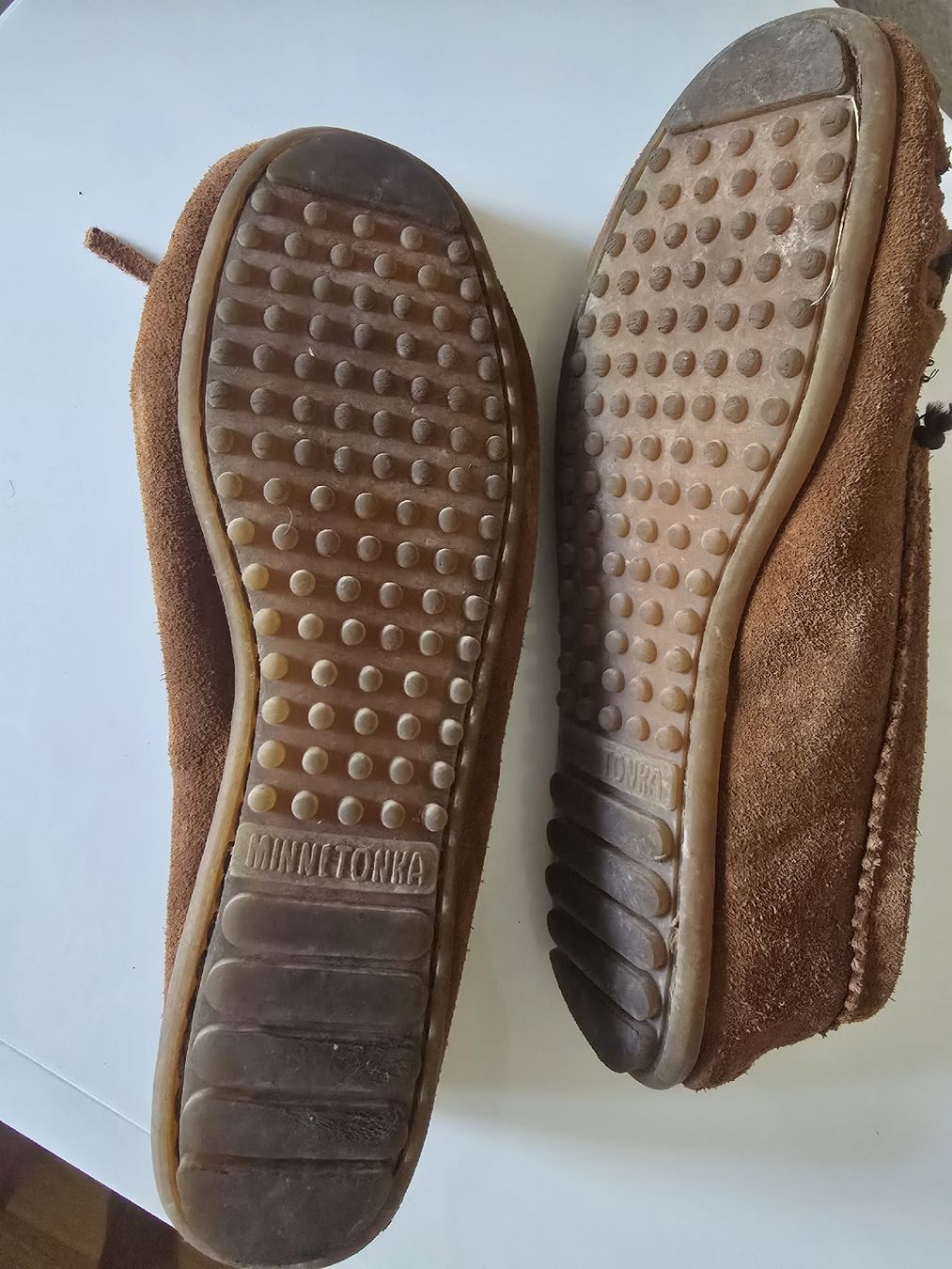Chaussures femmes: Minnetonka Mokassins braun mit Perlen Grösse 39 – D'occasion à Thalwil par Nikkita2 1