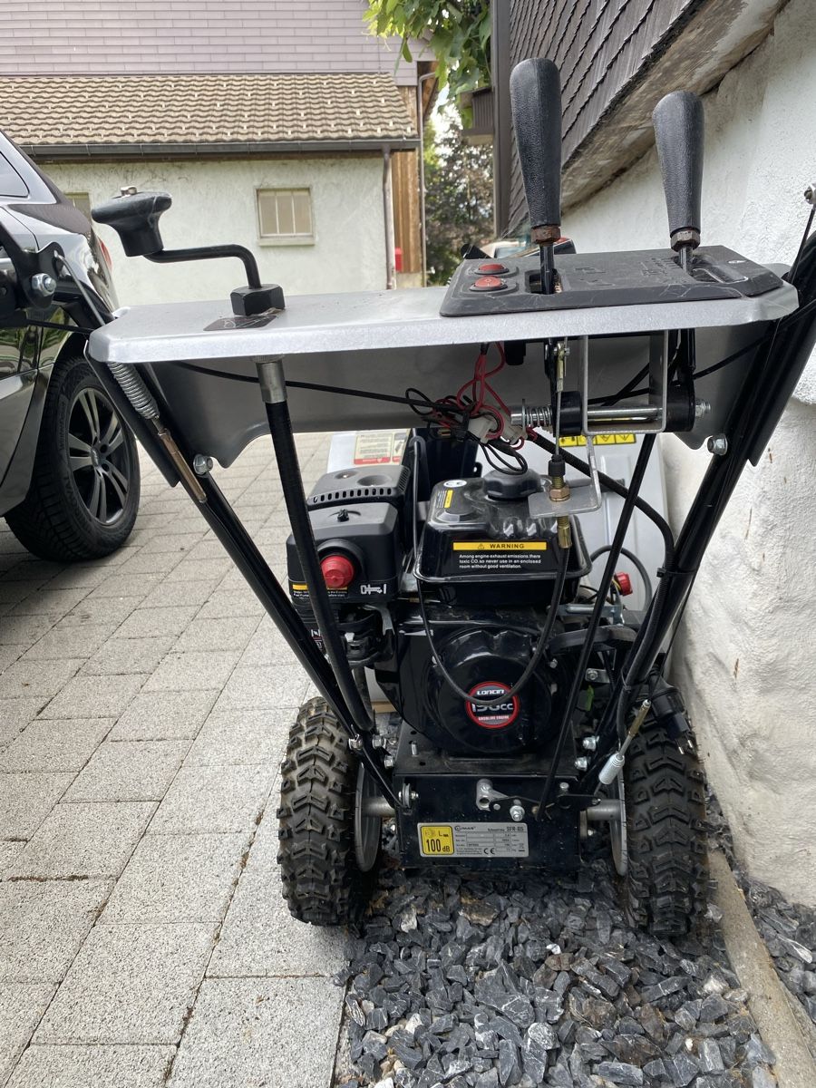 Sgombero neve: Schneeräumgerät Lumas SFR-65 196ccm / 24" guter Zustand – Usato da Jona venduto da andres57 3