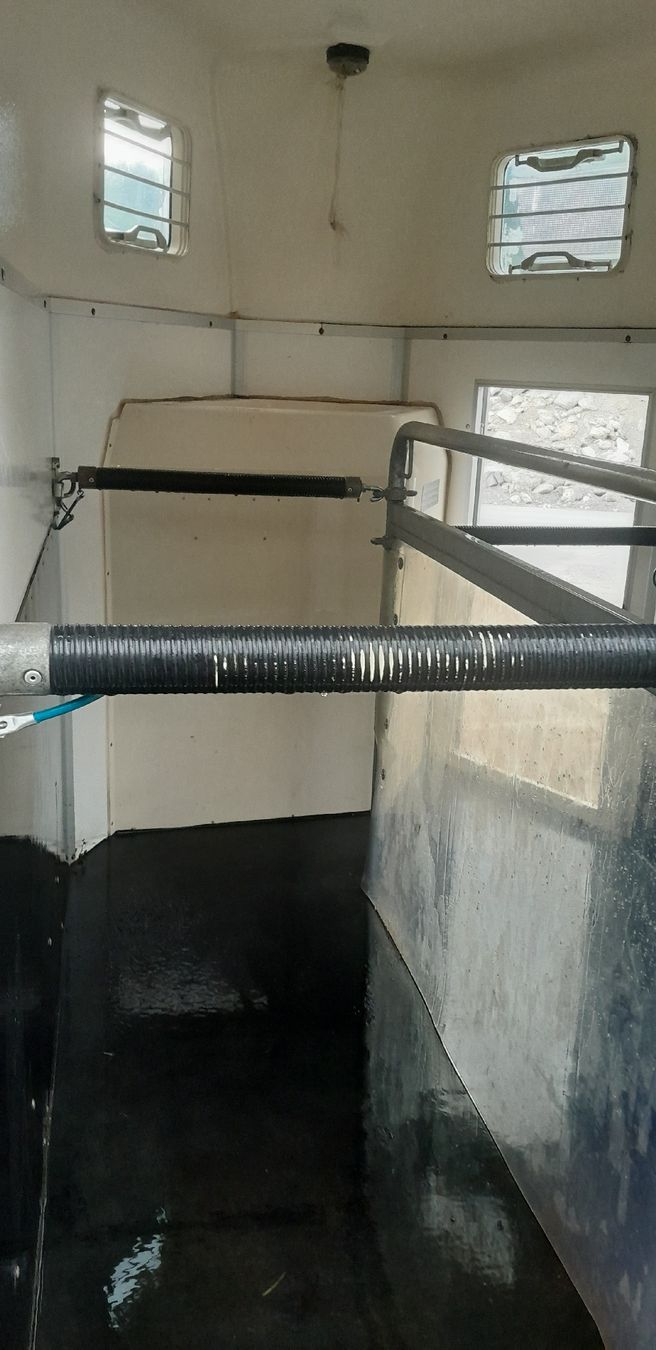 Rimorchi: Pferde / Sachentransportanhänger – Usato da Ermenswil venduto da puma_91 5