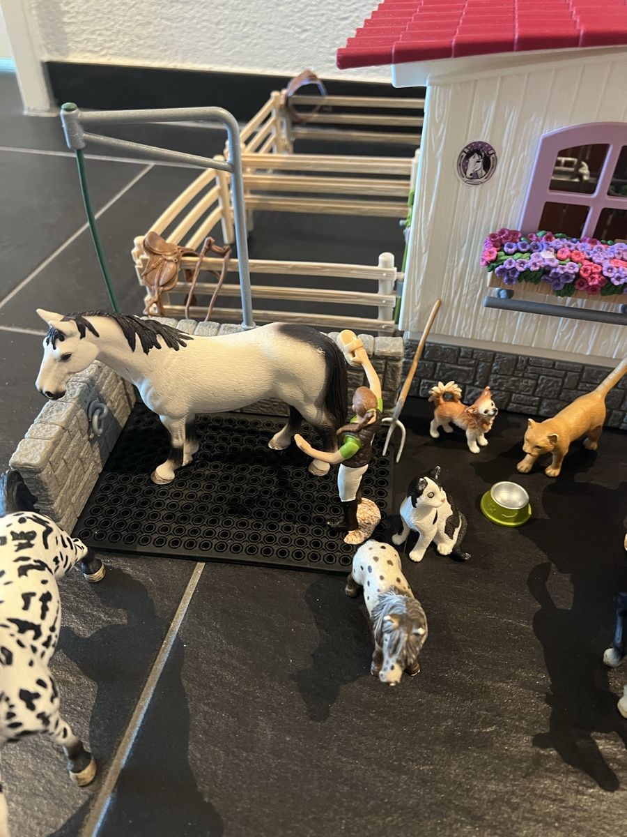 Schleich Giocattoli: Schleich Reiterhof Set – Usato da Fehraltorf venduto da she_9hpy 3