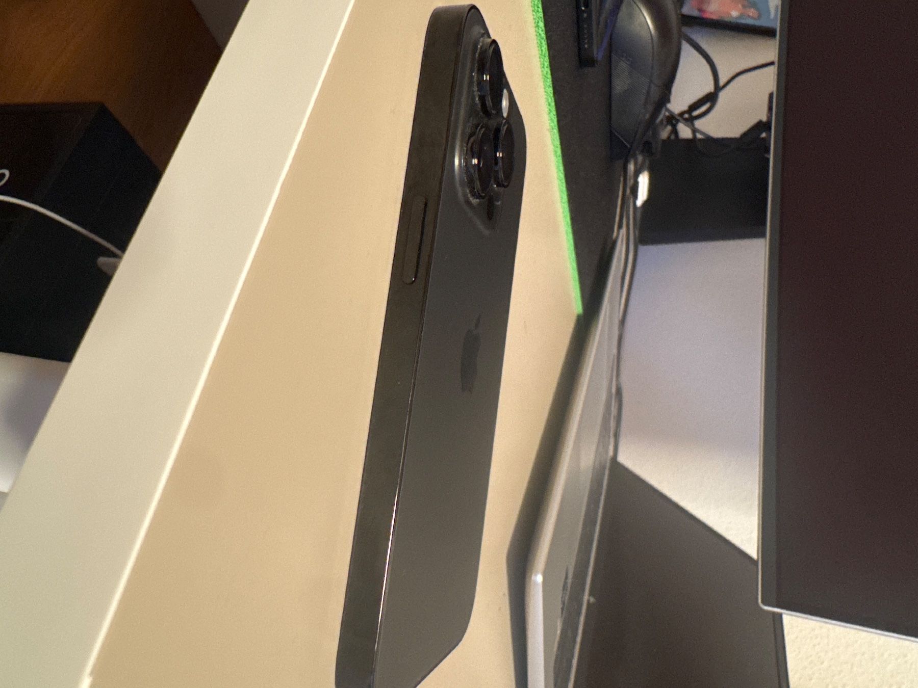 Apple Portables: iPhone 14 Pro 256GB – D'occasion à Zürich par Yoni_to 3