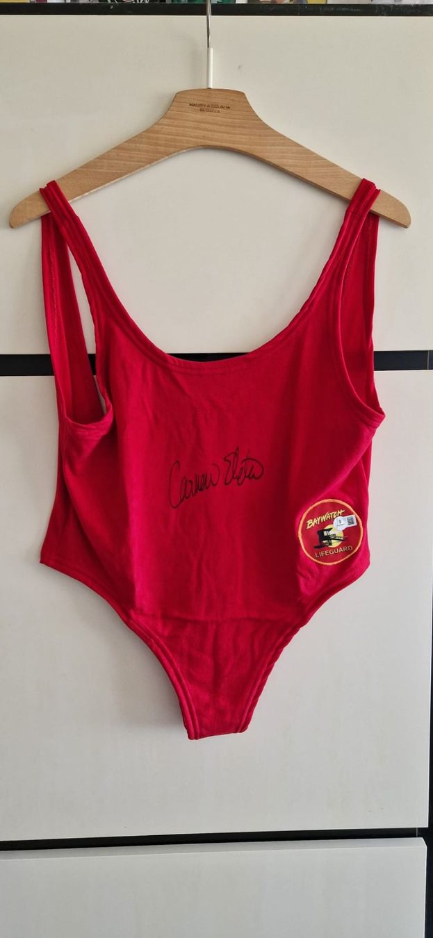 Autografi: Maillot Baywatch signé par Carmen Electra – Nuovo (secondo la descrizione) da Lutry venduto da SwissBBCards