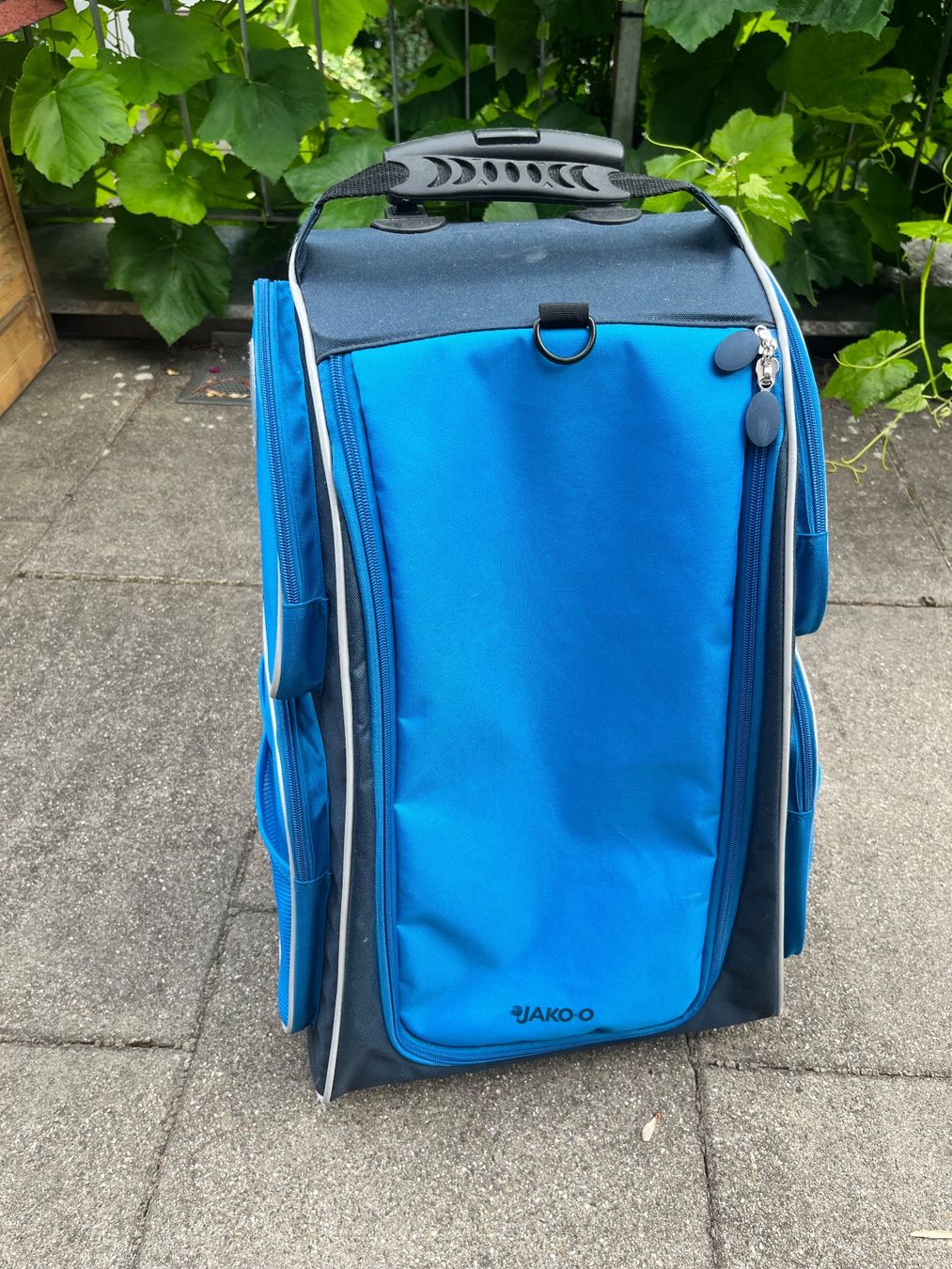 Koffer & Taschen: Rollkoffer / Trolley Jakoo BLAU – Gebraucht aus Wil ZH von Wonderwoman76 1