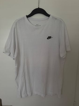 T-shirt Nike blanc taille L bon état