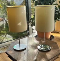 2 elegante Chrom Tischleuchten mit Lampenschirm