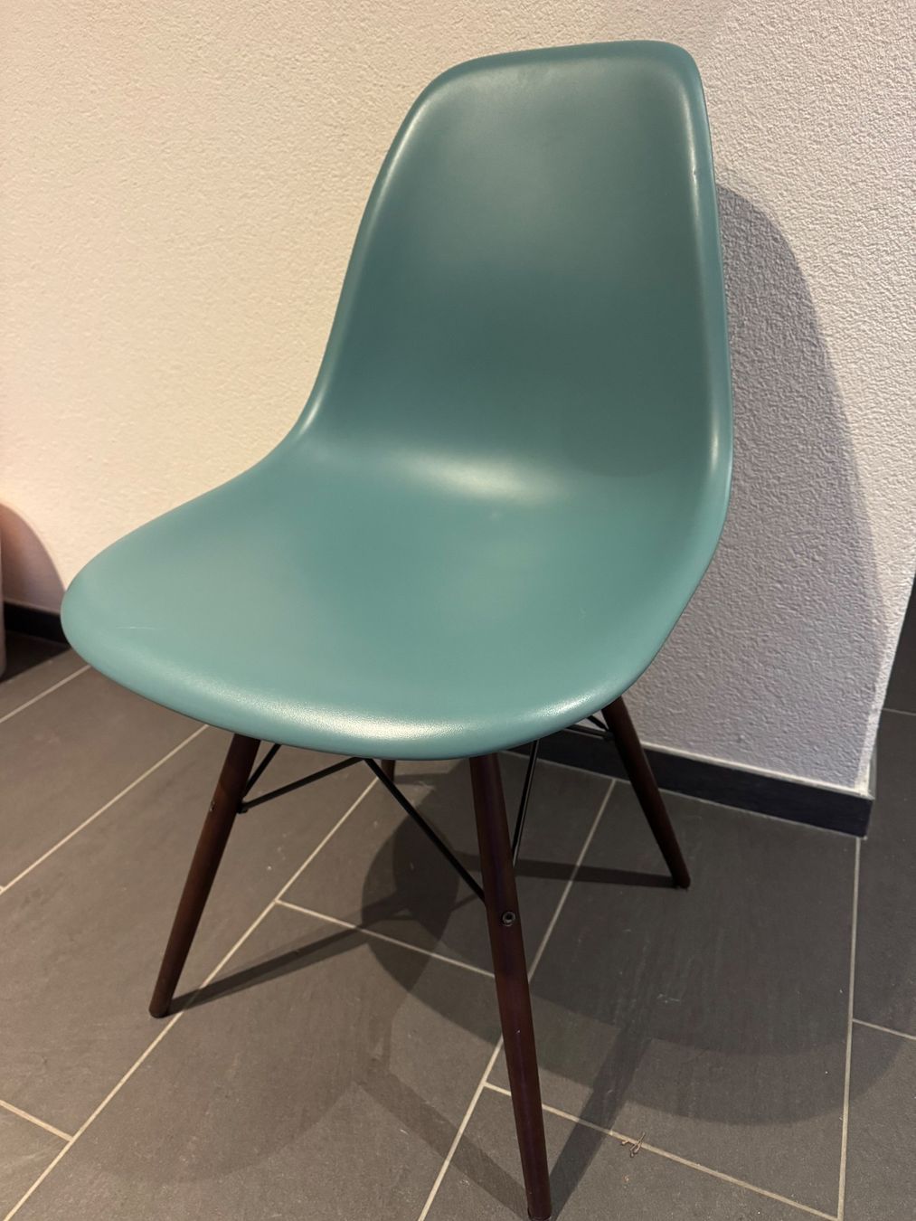 Vitra Sedie: ORIGINAL VITRA EAMES PLASTIC SIDE CHAIR STUHL TOP DESIGN – Usato da Balterswil venduto da MR_FEELGOOD