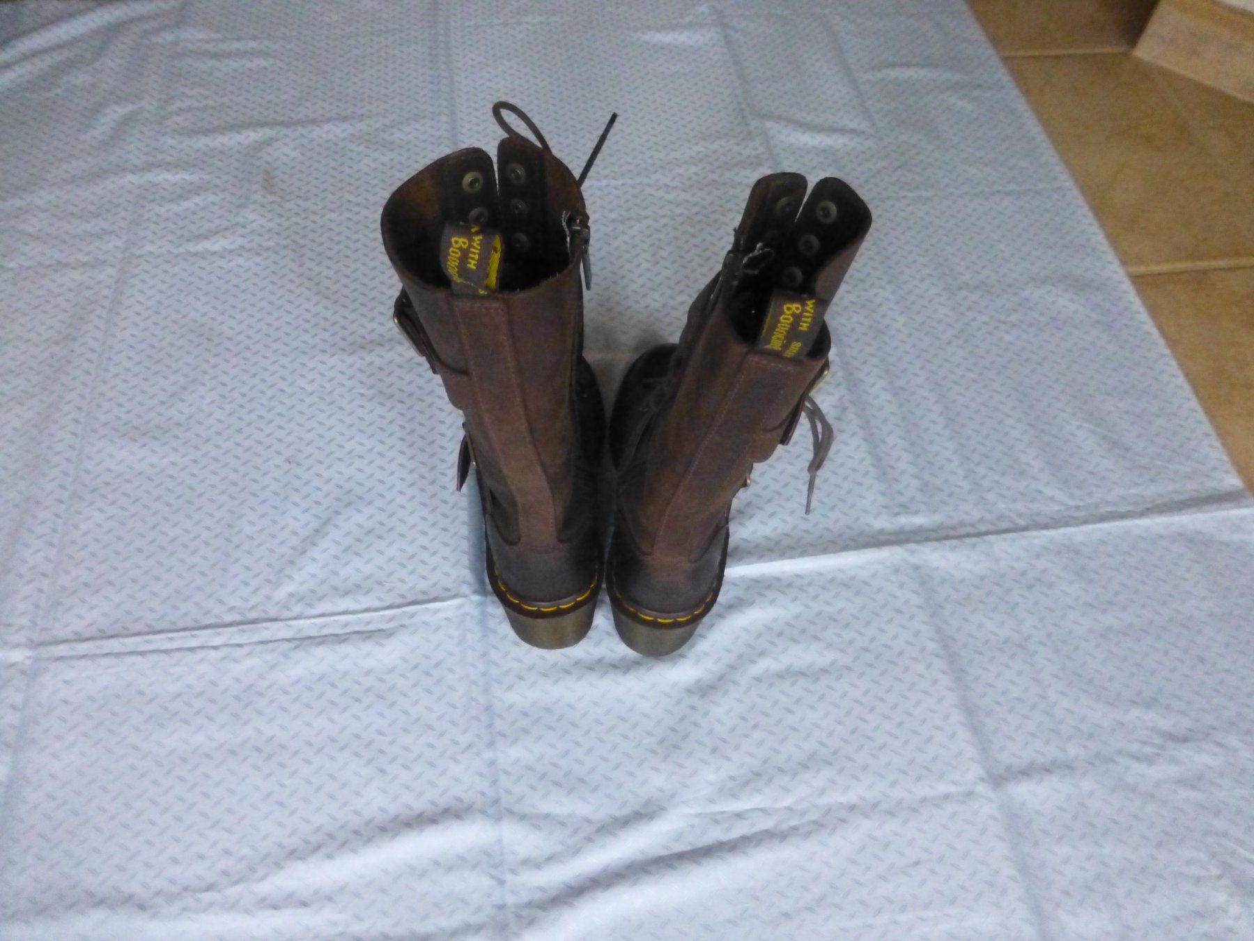 Dr. Martens Chaussures femmes: Damenstiefel von Doc Martens Gr. 37 – D'occasion à Würenlingen par drago56 7