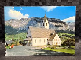 Flims-Waldhaus, Kath. Kirche mit Flimserstein