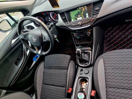 Voiture Opel Astra modèle 2020