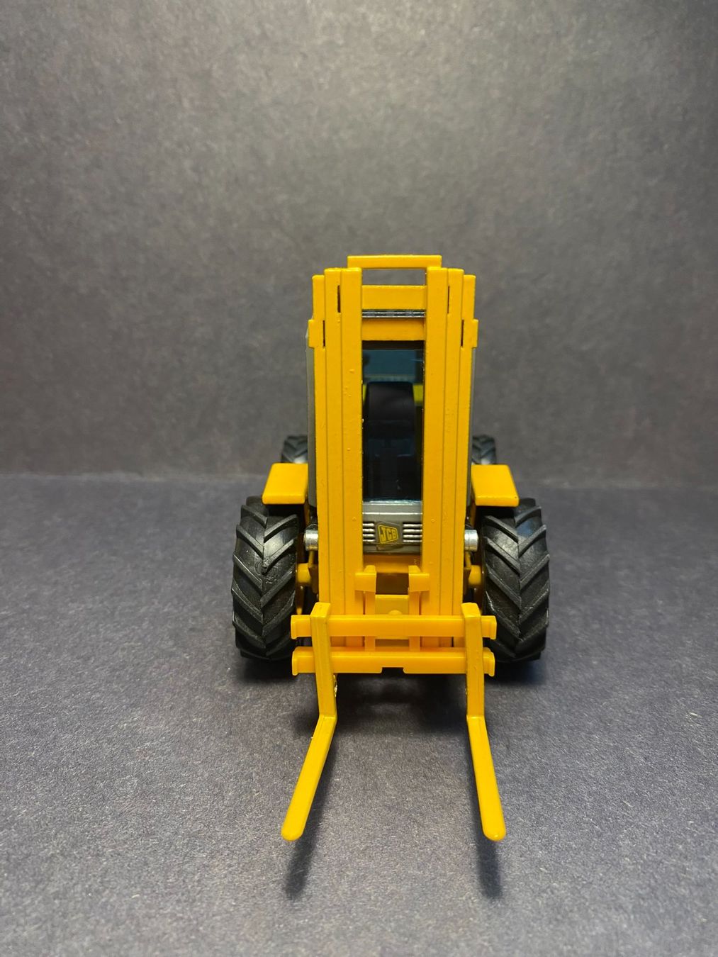 Jcb Jouets: JCB 930 Radlader - JOAL 1:35 – D'occasion à Spiez par Mlandcruiser 7