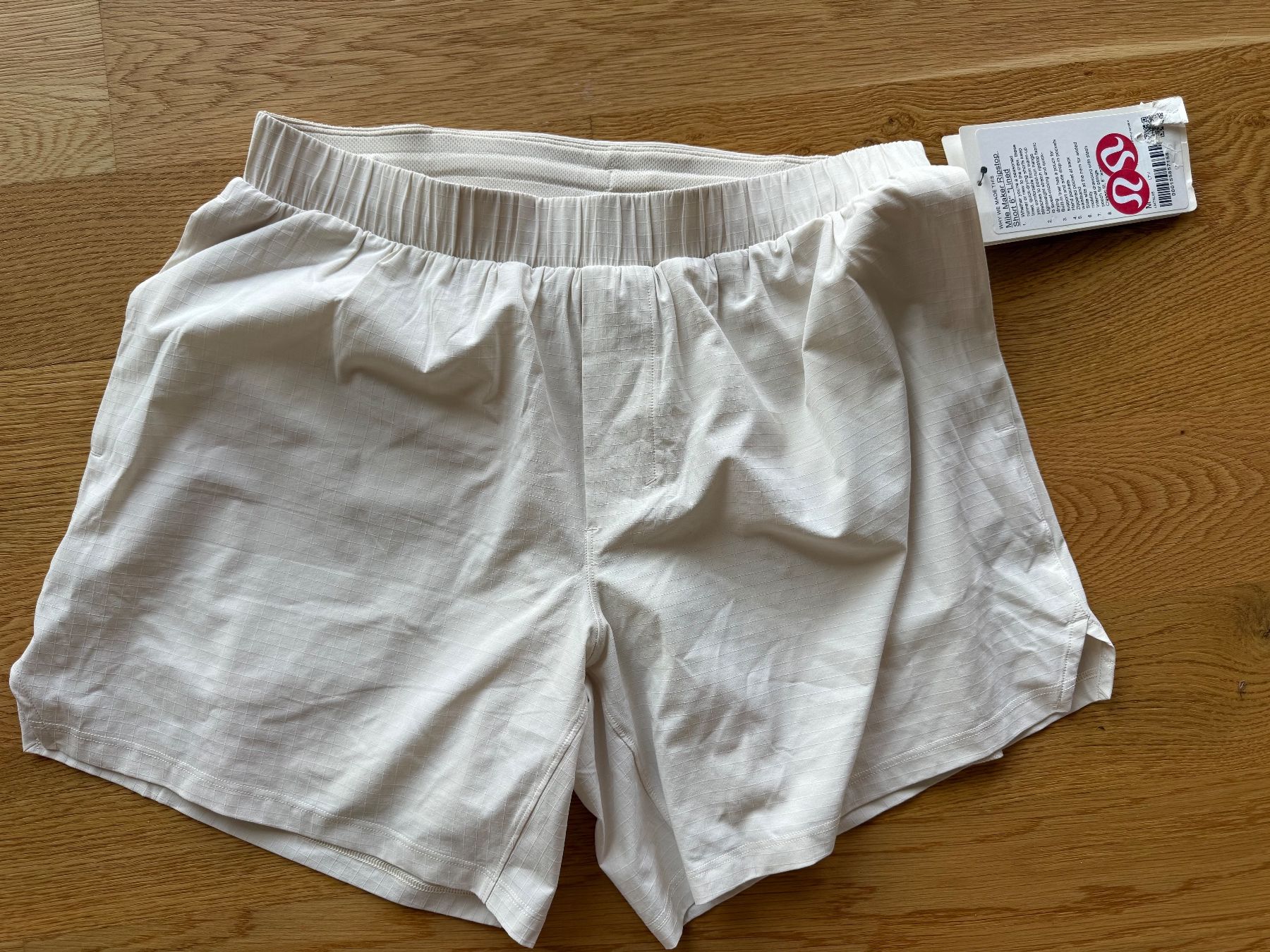 Lululemon Pantaloni: Lululemon Mile Maker Ripstop Short 6" Lined beige M – Nuovo e nell'imballaggio originale da Zürich venduto da ann_5jfx
