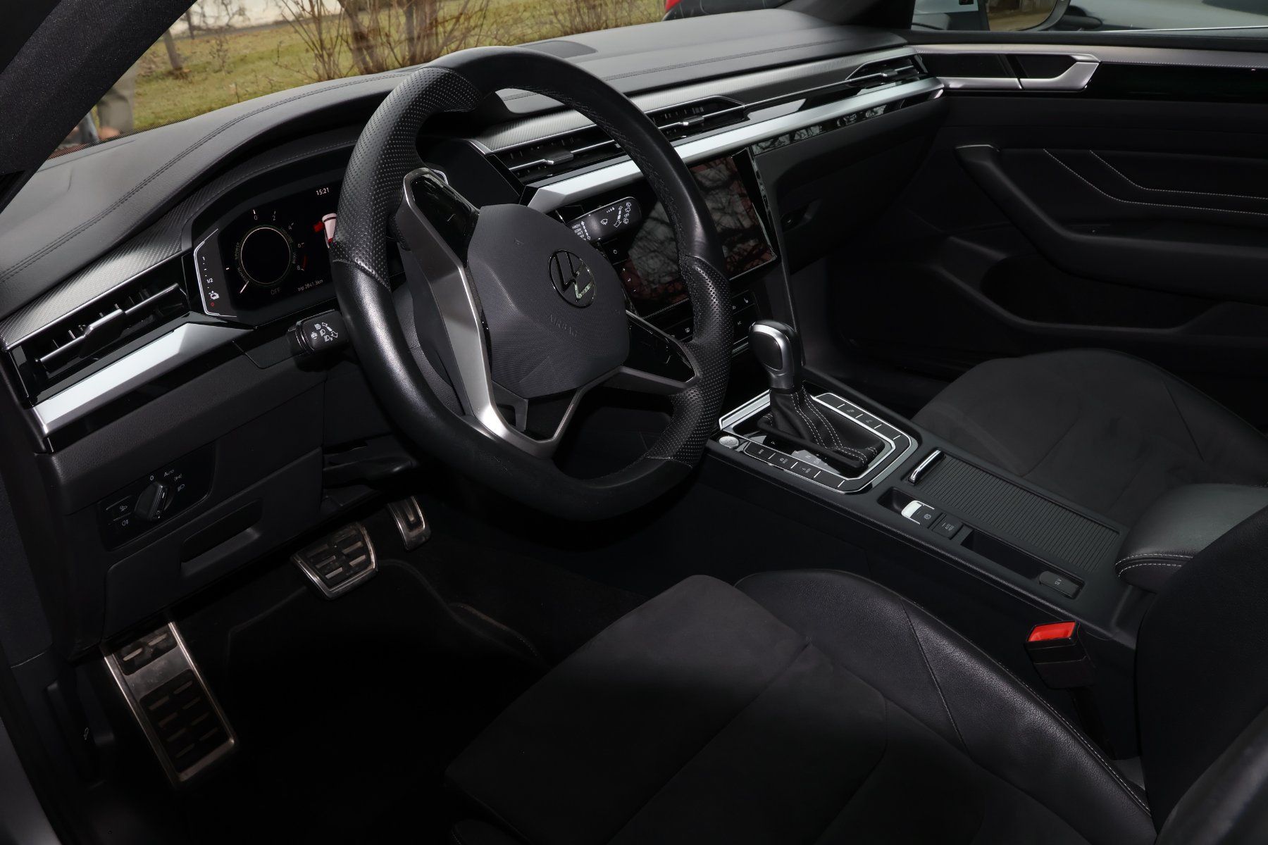 VW Automobili: VW Arteon SB  Plug in Hybrid – Usato da Rona venduto da bar_7nxk 5